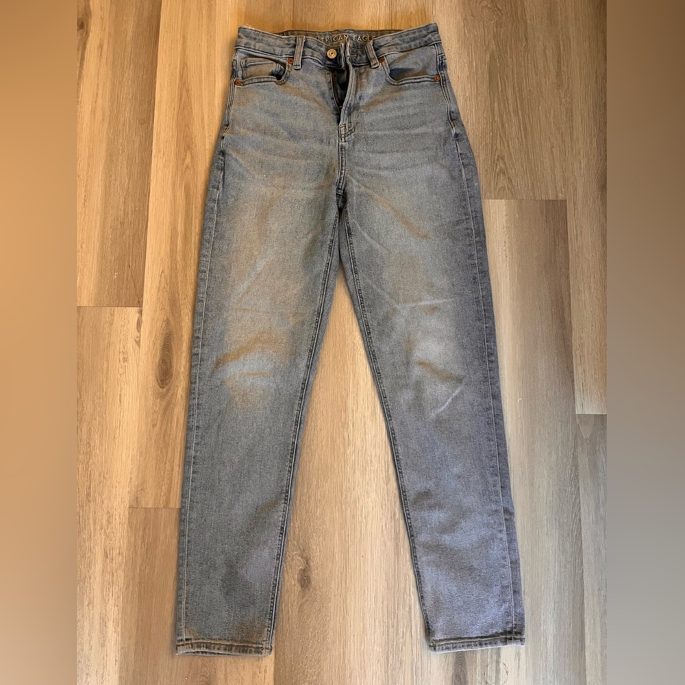 American Eagle Mom Jeans size 4L